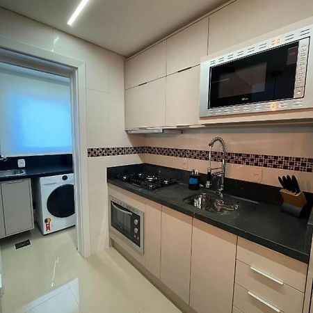 Apartamento Espetacular, 2 Suites, A 30M Da Rua Coberta กรามาโด ภายนอก รูปภาพ