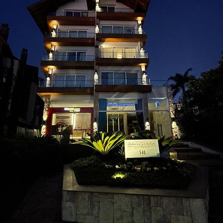 Apartamento Espetacular, 2 Suites, A 30M Da Rua Coberta กรามาโด ภายนอก รูปภาพ