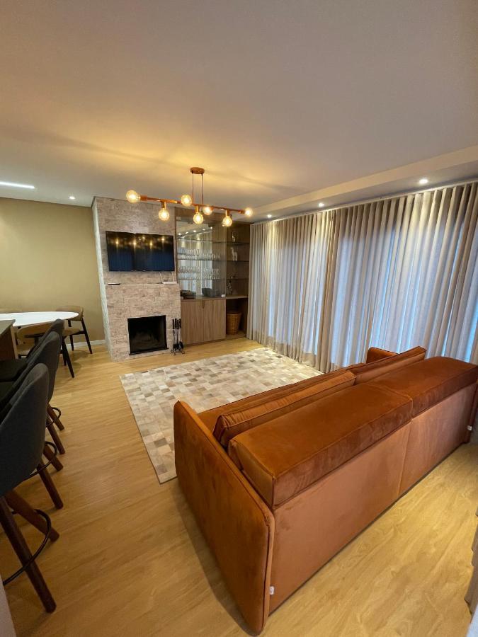Apartamento Espetacular, 2 Suites, A 30M Da Rua Coberta กรามาโด ภายนอก รูปภาพ
