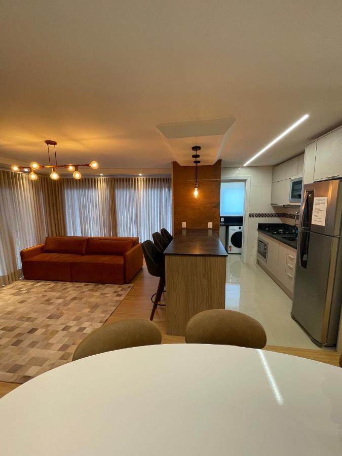 Apartamento Espetacular, 2 Suites, A 30M Da Rua Coberta กรามาโด ภายนอก รูปภาพ