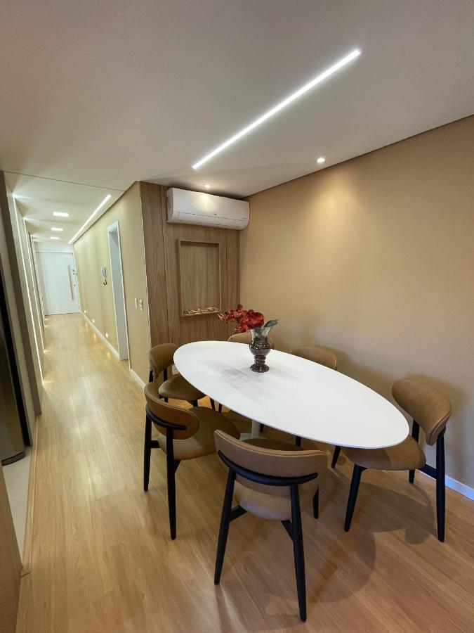 Apartamento Espetacular, 2 Suites, A 30M Da Rua Coberta กรามาโด ภายนอก รูปภาพ