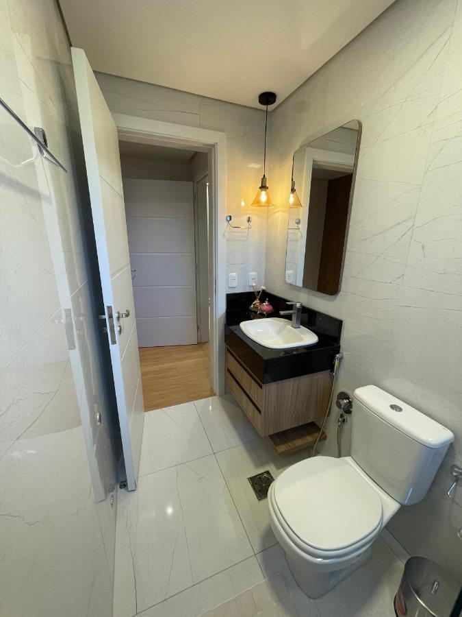 Apartamento Espetacular, 2 Suites, A 30M Da Rua Coberta กรามาโด ภายนอก รูปภาพ